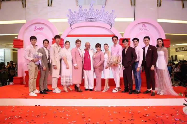 ปังเว่อร์!!! ดีเจบุ๊กโกะ ทุ่มเงิน 8 หลัก เปิดตัวธุรกิจ BOOKKO CHANGE และ BOOKKO SURGERY พร้อมเผยโฉมหน้าใหม่ของน้องสาว "เบลเยี่ยม" หลังขึ้นเขียงอัพสวยครั้งใหญ่ !!!