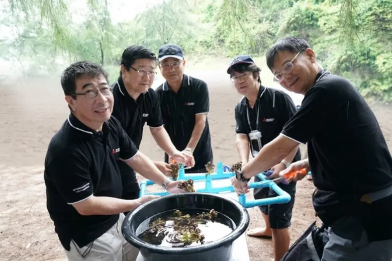 มูลนิธิมิตซูบิชิ อิเล็คทริคไทย และพนักงานจิตอาสาของกลุ่มบริษัท Mitsubishi Electric ประเทศไทย รวมกว่า 500 คน ร่วมปลูกปะการัง คืนความอุดมสมบูรณ์ให้ท้องทะเลไทย ณ หาดนางรอง อ.สัตหีบ จ.ชลบุรี