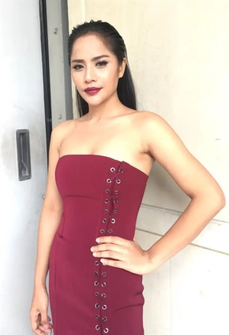 เห็นร้องเพลงไล่ผู้ชายออกเสียงดังฟังชัด กั...