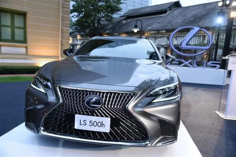 เชิญชวนเยี่ยมชมและทดสอบรถเลกซัสในงานมอเตอร์เอ็กซ์โป