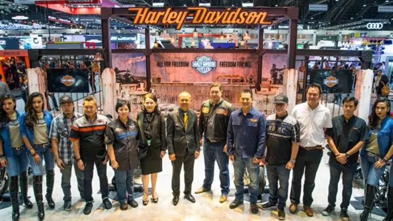 ฮาร์ลีย์-เดวิดสัน เปิดตัวรถมอเตอร์ไซค์รุ่นตกแต่งพิเศษ (CVO) และซอฟเทล (SOFTAIL) ประเดิมร่วมงานมอเตอร์ เอ็กซ์โป ครั้งที่ 34