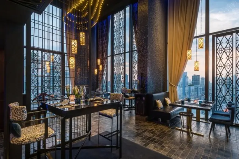 เฉลิมฉลองเทศกาลคริสต์มาสและส่งท้ายปีเก่ากับโปรโมชั่นสุดพิเศษ ที่ 137 พิลลาร์ส สวีทส แอนด์ เรซิเดนเซส กรุงเทพ ฯ