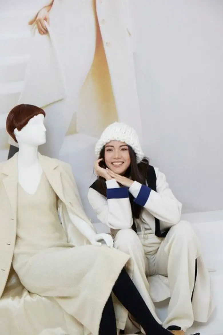 สวยแพง! 'เชอรี่ เข็มอัปสร’ บนพรมแดงงาน Max Mara ที่เกาหลี