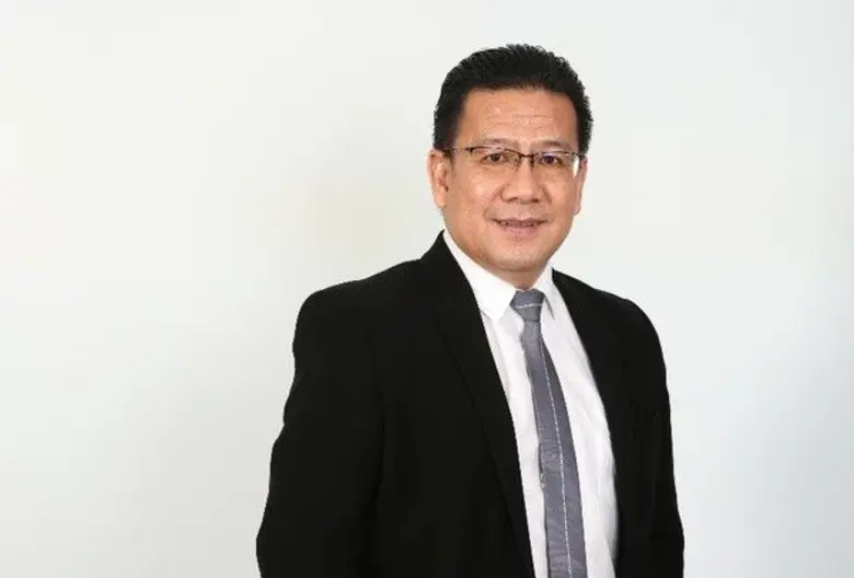 นายธงชัย วิจารย์เจริญ ผู้ช่วยกรรมการผู้จั...