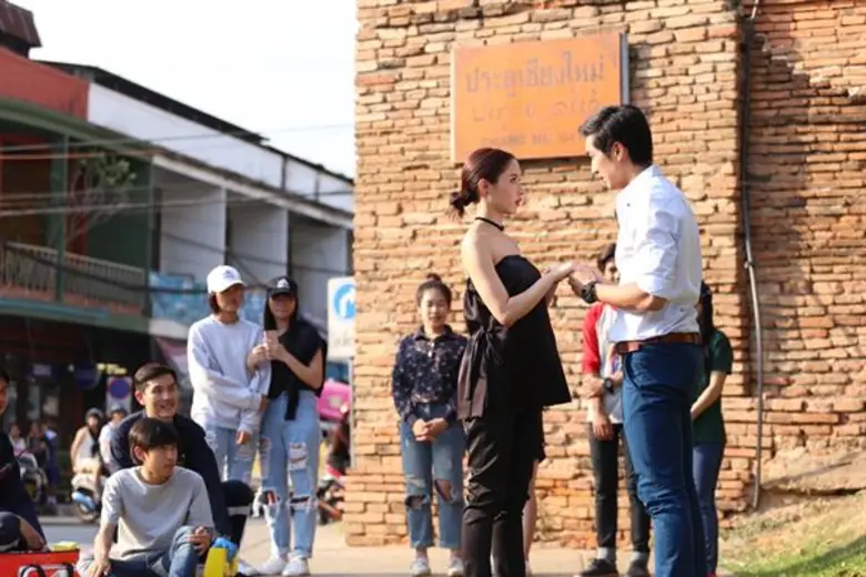 ทีวีไกด์: เรื่องย่อตอนละคร “รักกันพัลวัน” ออกอากาศวันศุกร์ที่ 1 - วันอาทิตย์ที่ 2 ธันวาคม 2560 (ศุกร์ เวลา 20.00 น./ เสาร์-อาทิตย์ เวลา 20.15 น. ช่อง 33)