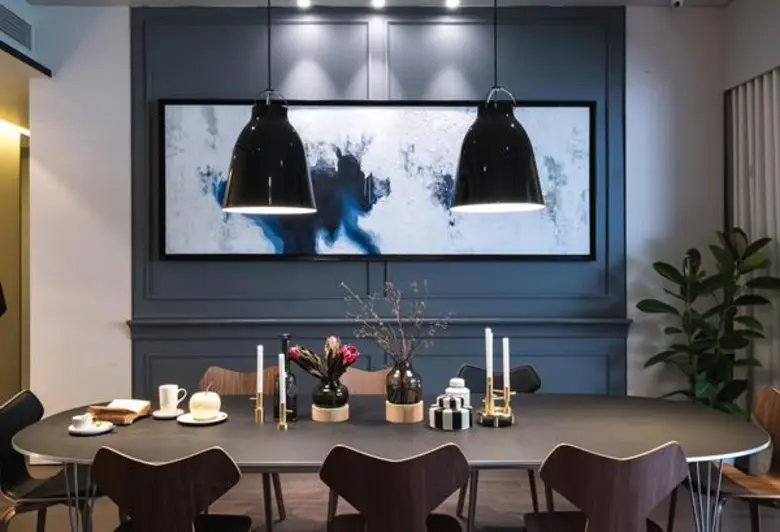 Tela Thonglor x Fritz Hansen พลิกโฉมเทลล่า ทองหล่อ ให้เป็นผืนผ้าใบแห่งความหรูหรา สง่างาม เผยไลฟ์สไตล์เหนือระดับด้วยเฟอร์นิเจอร์สุดคลาสสิคตลอดกาลจากฟริตซ์ ฮานเซ่น