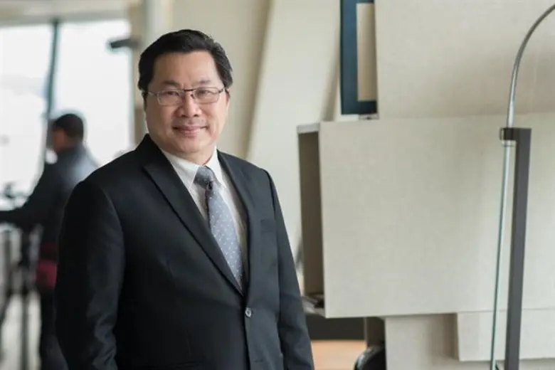 เป็นผู้นำ ต้องคิดต่าง รศ. นพ. สมศักดิ์ เช...