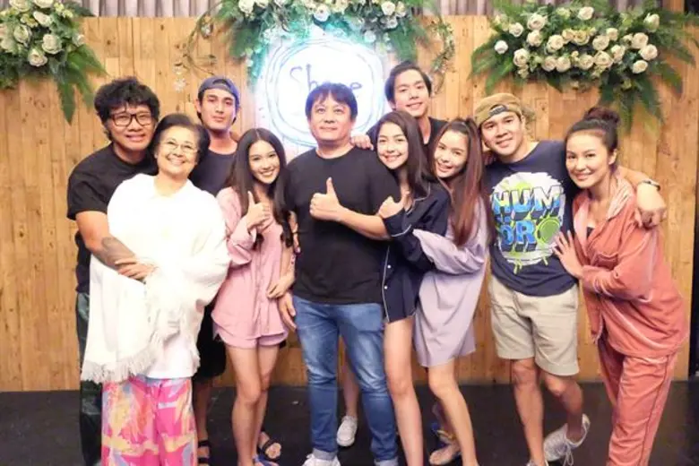 เลี้ยงปิดกล้อง!! ฉลองความสำเร็จ ละคร “ดอกแก้วกาหลง”