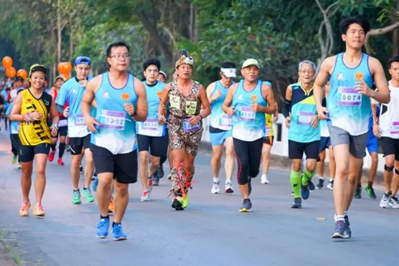 ผู้รักสุขภาพร่วมงาน “แลน เบิ่ง มอ” คึกคัก นำรายได้สนับสนุนการศึกษาคณะแพทยศาสตร์ ม.ขอนแก่น