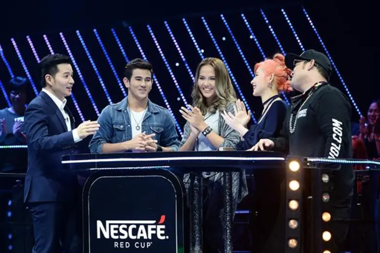 ทีวีไกด์: รายการ “ร้องแลก แจกเงิน Singer Takes It All” (ซิงเกอร์ เทคอิท ออล) “เอิ้นขวัญ วรัญญา” นิ่งไม่ไหว จีบนักศึกษาชาย กลางเวที “ร้องแลก แจกเงินฯ” วันนี้จะกลับไปแบบไม่โสด!!!