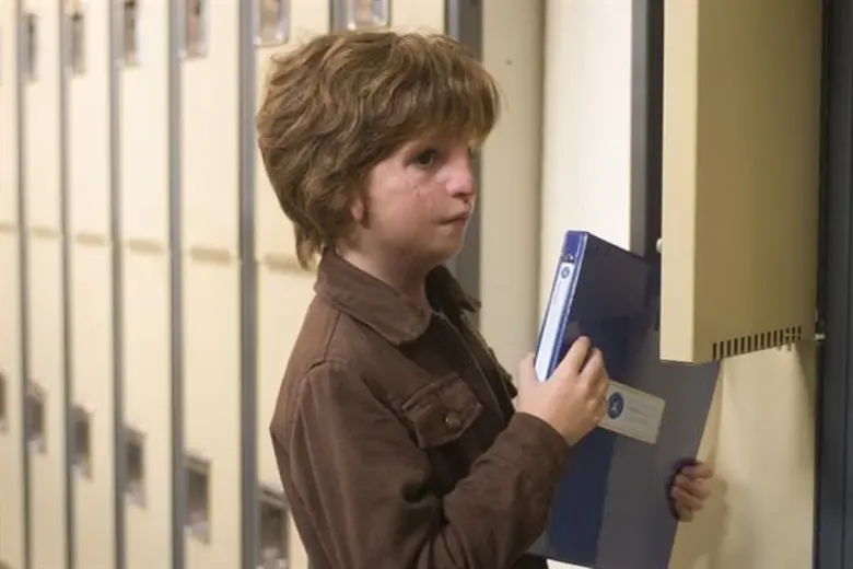 "จะเป็นเด็กธรรมดาได้ยังไงในเมื่อเธอเกิดมา...