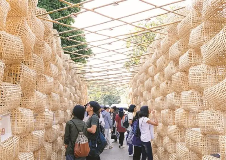 ในช่วงปลายปี หลายๆ คนเลือกที่จะเดินทางไปพ...