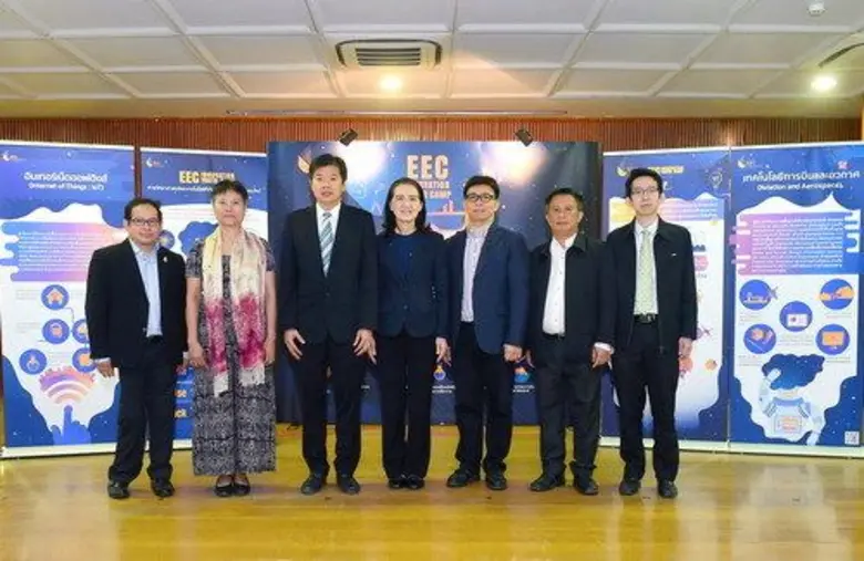 พจณี อรรถโรจน์ภิญโญ (กลาง) รองเลขาธิการคณ...