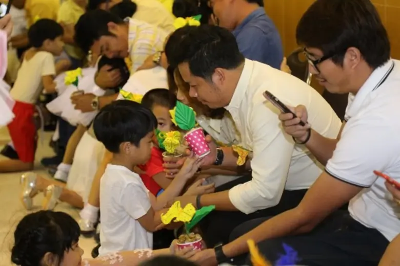 โรงเรียนสาธิต มรธ.สป.จัดกิจกรรมวันพ่อแห่งชาติ