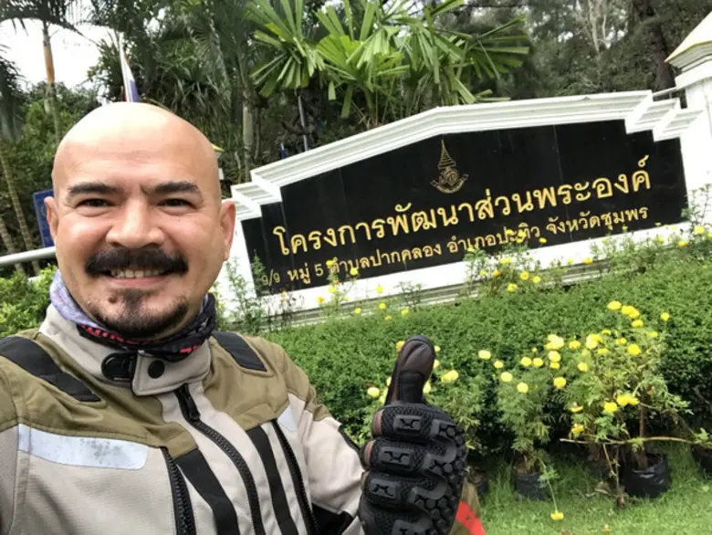 “ไมค์ พลภัทร เวลส์ช” นักแสดงอารมณ์ดี เตรียมปลูก "ต้นราชพฤกษ์ " จากดิน 77 จังหวัด ใน โครงการ "แผ่นดินทองของพ่อหลวง “เก็บธุลีพระบาทกลับมาบ้านพ่อ” 5 ธันวาคมนี้ ที่หัวหิน