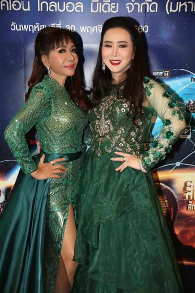 “แอน จักรพงษ์” ปลื้ม JKN เปิดซื้อขายหุ้นวันแรก ควงซูเปอร์สตาร์อินเดีย “กอว์แตมโรด” พร้อม “เจินเจิน” หน้าใหม่คึกคัก