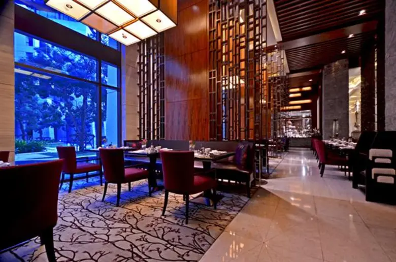 โรงแรมสยามเคมปินสกี้ กรุงเทพฯ เชิญชวนครอบครัวสุขสันต์ร่วมอิ่มอร่อยฉลองเทศกาลวันพ่อ พร้อมรับโปรโมชั่นสุดพิเศษสำหรับคุณพ่อ ณ ห้องอาหารบราสเซอรี ยูโรป้า วันอังคารที่ 5 ธันวาคม พ.ศ.2560