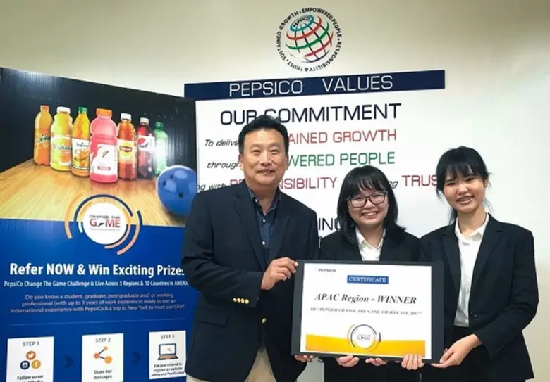 นายปริญญา กิจจาธนพันธ์ กรรมการผู้จัดการ ก...