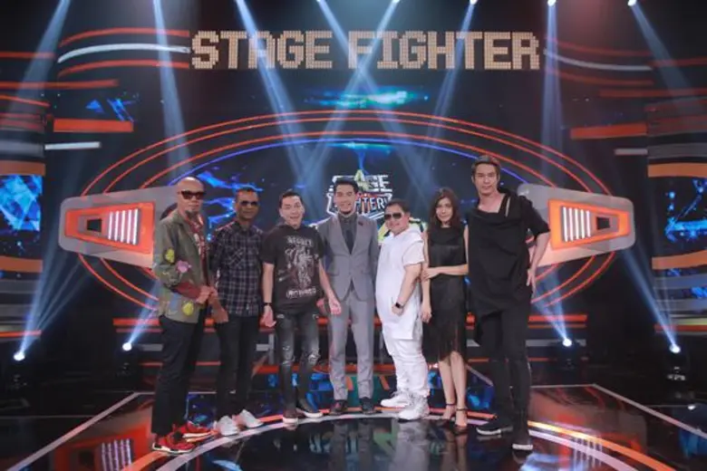 ประเดิมศึกในโค้งสุดท้ายก่อนถึงรอบชิงชนะเล...