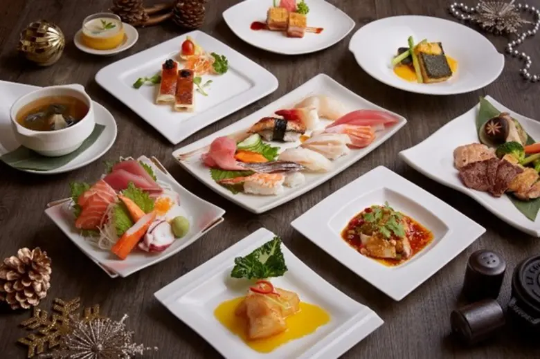 เชฟแจ็คกี้ชานจากห้องอาหารจีนหลิว และเชฟเค...