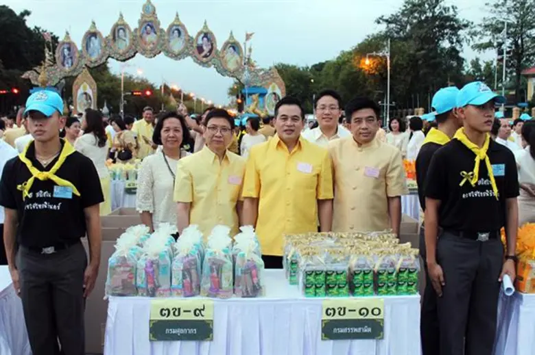 นายกุลิศ สมบัติศิริ อธิบดีกรมศุลกากร พร้อ...