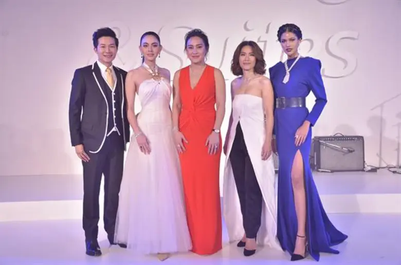 เพิ่งบินกลับจากโชว์ระดับโลกที่เมืองจีน ก็...