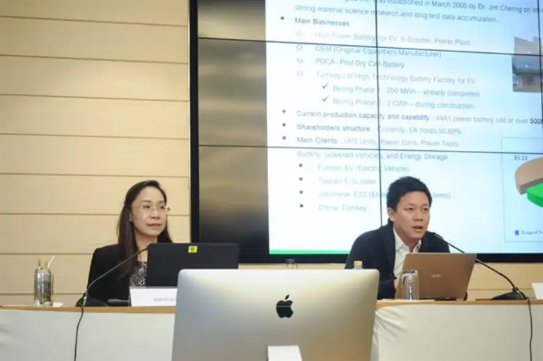 คุณออมสิน ศิริ ผู้อำนวยการฝ่ายสื่อสารองค์...