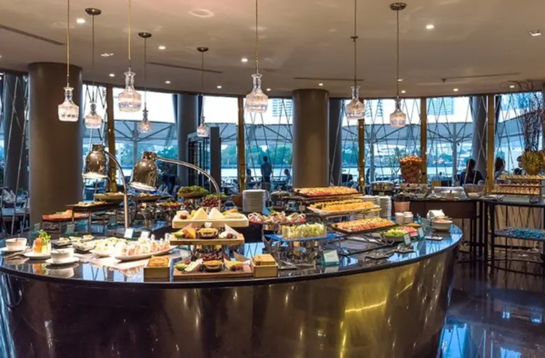 ห้องอาหารริเวอร์บาร์จ ขอเชิญท่านเพลิดเพลิ...