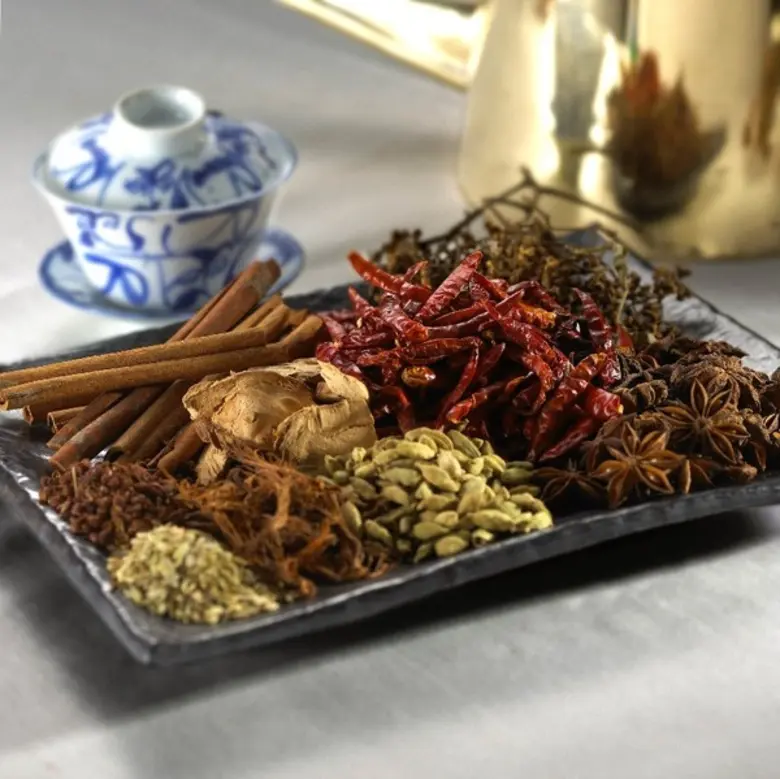 อิ่มอร่อยกับอาหารจีนในแบบต้นตำรับ ที่ห้อง...