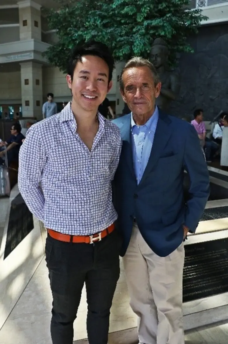 คุณ วิทนาถ วรรธนะกุล กรรมการบริหาร รอยัล ...