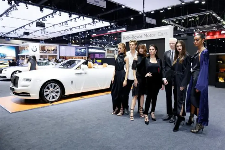 ROLLS-ROYCE MOTOR CARS จับมือดีไซเนอร์ชื่อดัง จัดแสดงคอลเลคชัน BESPOKE VATANIKA ณ งานมหกรรมยานยนต์ ครั้งที่ 34