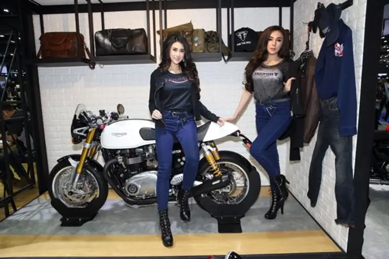 ส่อง “ไทรอัมพ์ เกิรล์” พร้อมชมบูธ “ไทรอัมพ์ มอเตอร์ไซเคิลส์” ในงานมอเตอร์เอ็กซ์โป 2017