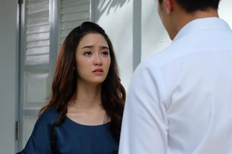 “พริม พริมา” โดนกระหน่ำโซเชียล คนดูหมั่นไส้ ละมุล สายแบ๊ว ในละคร “สายธารหัวใจ”