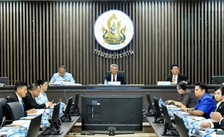 นายวิวัฒน์ ศัลยกำธร รัฐมนตรีช่วยว่าการกระ...