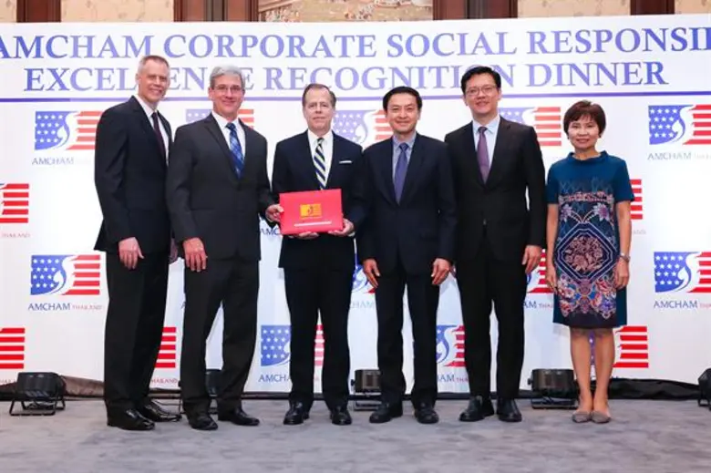 บรรยายภาพ นายกลิน ทาวน์เซนด์ เดวีส์ เอกอั...