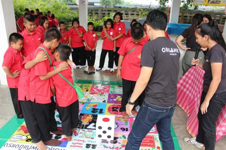 “ปฐม” เลาะรั้ว รร.บ้านดงเกตุ จ.นครปฐม ชวนวัยซน “กินผักผลไม้ - ต้านโรค”