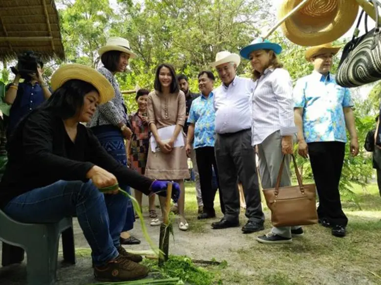 เอกอัครราชทูตอิสราเอล เยี่ยมชมโครงการตามพระราชประสงค์หุบกระพง เพชบุรี ร่วมสานต่อเทคโนโลยีสมัยใหม่ในอนาคต