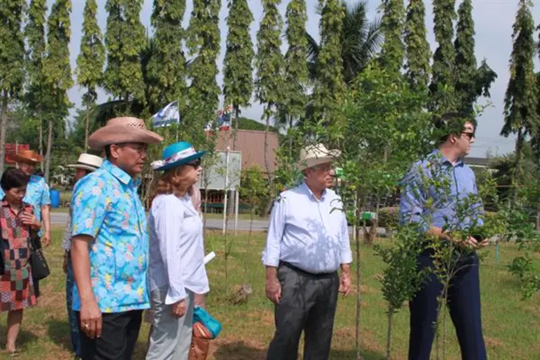 เอกอัครราชทูตอิสราเอล เยี่ยมชมโครงการตามพระราชประสงค์หุบกระพง เพชบุรี ร่วมสานต่อเทคโนโลยีสมัยใหม่ในอนาคต