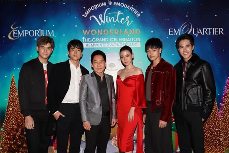 ดิ เอ็มโพเรี่ยม ดิ เอ็มควอเทียร์ ส่งความสุขรับปีใหม่จัดงาน วินเทอร์ วันเดอร์แลนด์ เดอะ แกรนด์ เซเลเบรชั่น ยกขบวนแซนตี้ และ แซนต้า มอบของขวัญสุดพิศษ เนรมิตทั่วทั้งศูนย์เป็นดินแดนมหัศจรรย์ฤดูหนาว