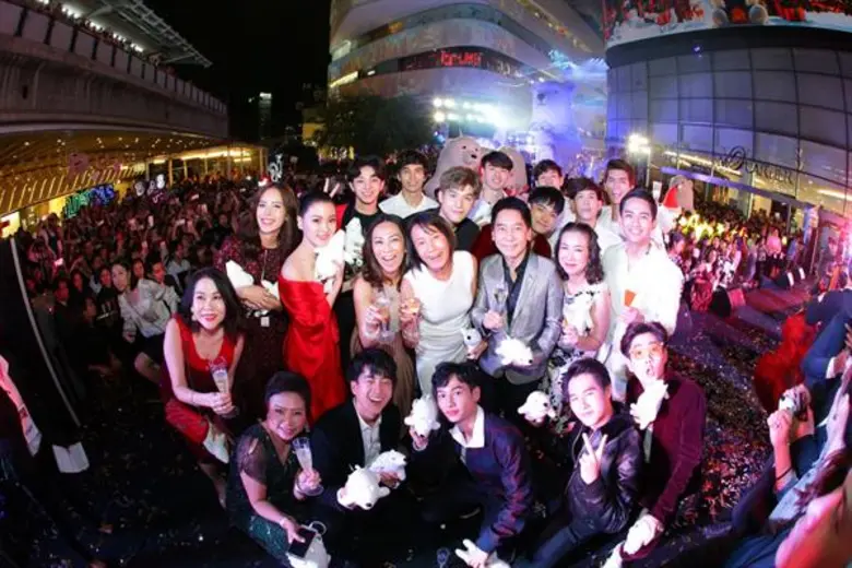 ดิ เอ็มโพเรี่ยม ดิ เอ็มควอเทียร์ ส่งความสุขรับปีใหม่จัดงาน วินเทอร์ วันเดอร์แลนด์ เดอะ แกรนด์ เซเลเบรชั่น ยกขบวนแซนตี้ และ แซนต้า มอบของขวัญสุดพิศษ เนรมิตทั่วทั้งศูนย์เป็นดินแดนมหัศจรรย์ฤดูหนาว