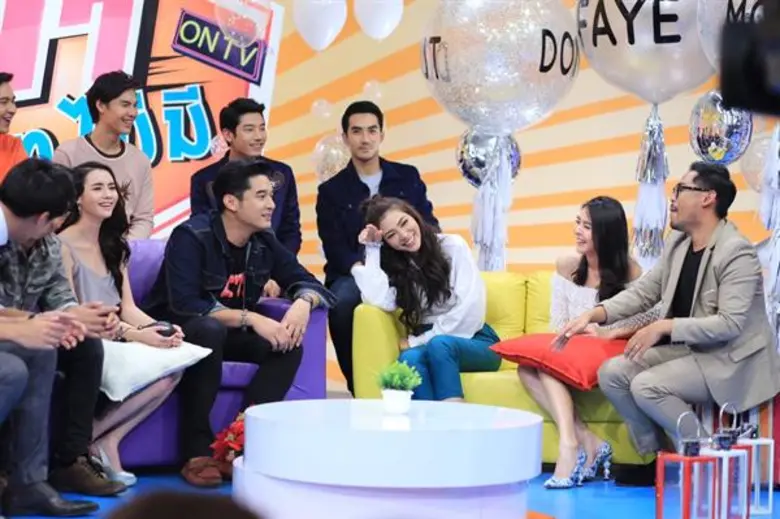 ช่อง 7 สี สะกิดประเด็นร้อน เปิดใจคนดังคว้า “วี-อ๋อม-พีค” นำทีม ในรายการ “สด ๆ บทไม่มี ON TV” วันหยุดนักขัตฤกษ์จันทร์ที่ 11 ธ.ค. นี้เวลา 11.00 น.