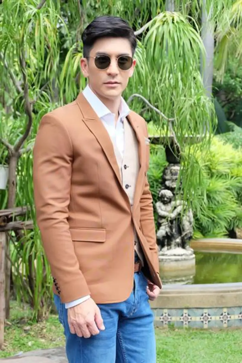 3 ผู้จัดฯ ดาว พอฤทัย - ม.ล.ปิยาภัสร์ - ติ๊ก เจษฎาภรณ์ ยกทัพนักแสดงบวงสรวงละคร “ด้วยแรงอธิษฐาน” นำโดย มิว นิษฐา