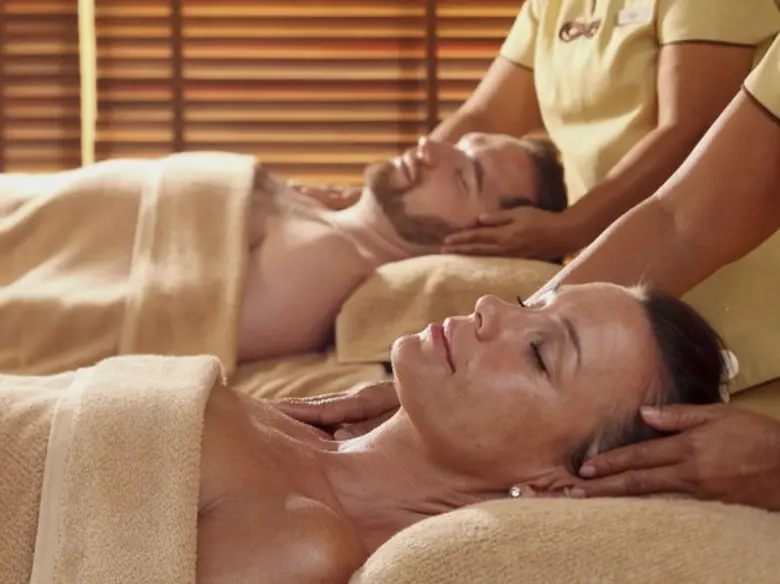 บอกลาความเครียดด้วยการนวดผ่อนคลายศีรษะสไตล์อินเดียส่งท้ายปี 2560 ณ สปาเซ็นวารี โรงแรมเซ็นทาราแกรนด์ฯ เซ็นทรัลเวิลด์