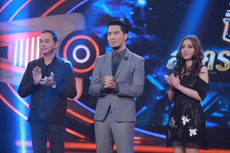 พบกับศึกของสองตำนานเจ้าเสน่ห์ เมื่อ นิโคล...