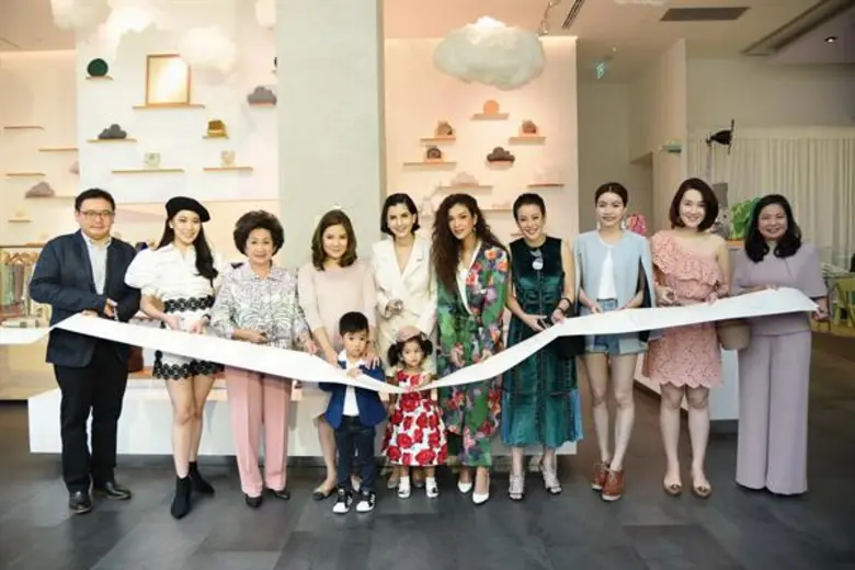 สาวสวยมากความสามารถที่เก่งทั้งด้านการแสดง...