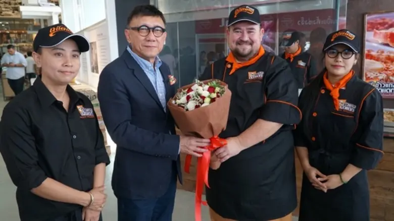 "คุณเสก สหัสวรรษ" หรือรู้จักกันในชื่อ "หม...