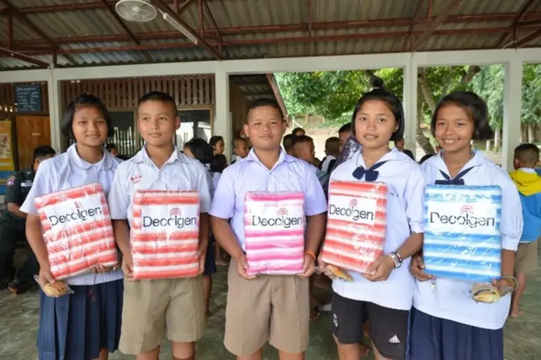 กิจกรรม “หนาวนี้ปลอดภัย ดีคอลเจน มอบน้ำใจอุ่นไอรัก”