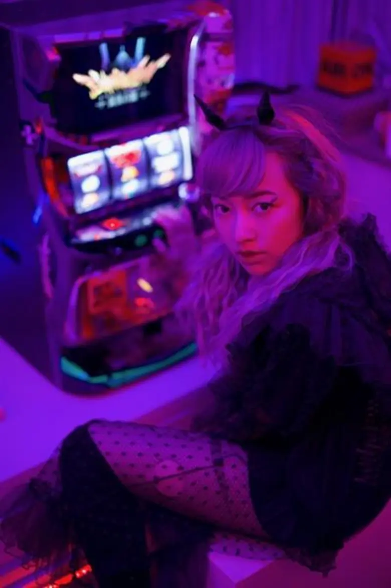 “MBO” (เอ็มบีโอ) ส่งสาวเปรี้ยวเท่ “จีน่า เดอซูซ่า” กับซิงเกิ้ลที่ 2 "เรื่องของชั้น (M.Y.B)" เขย่าวงการเพลงส่งท้ายปี