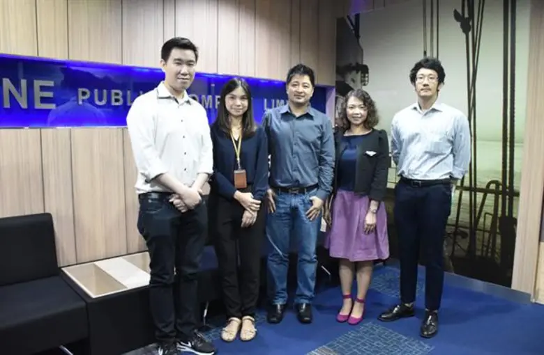 นายศักดิ์ชัย รัชกิจประการ (คนกลาง) ผู้ช่ว...