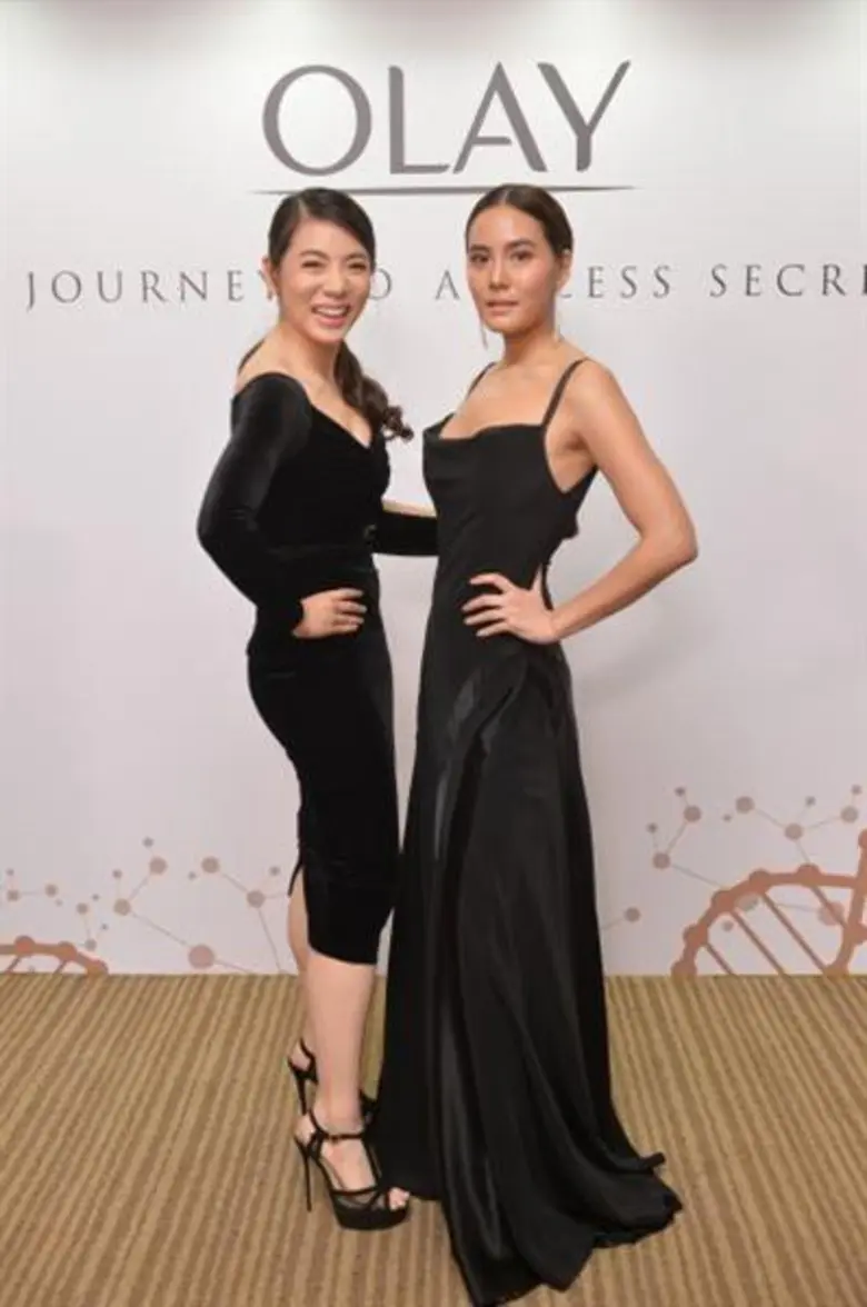 เห็นสาวฮอต "เจนี่ เทียนโพธิ์สุวรรณ์" สวยแ...